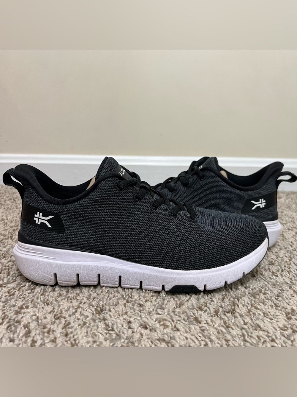 KURU Women’s FLEX Via Athletic Sneakers Black Size 7